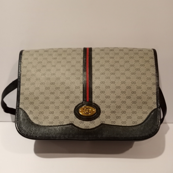 Authentic Vintage Gucci Micro GG Supreme Crossbody - Picture 3 of 16